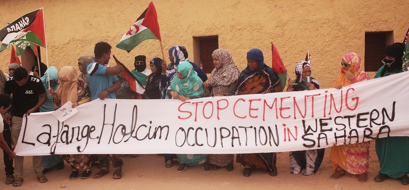Sahrauis protest against LafargeHolcim in Western Sahara