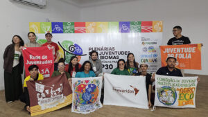 jugendliche an einer COP Veranstaltung organisiert von terre des hommes schweiz