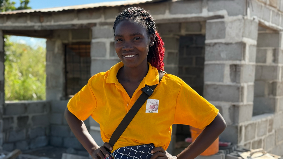 Junge Verkäuferin Mosambik terre des hommes schweiz